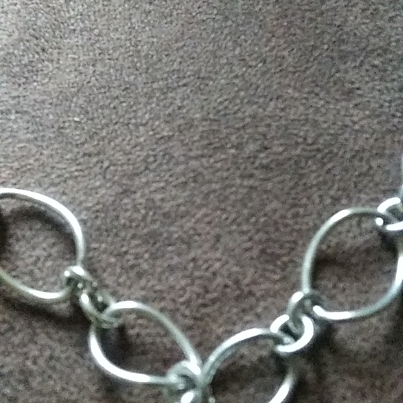 AVON Mother Of Pearl Pendant Necklace - Picture 4 of 7